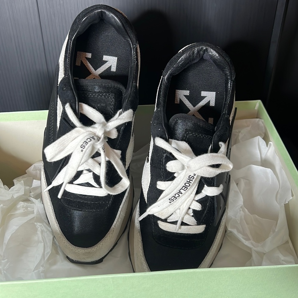 OFF-WHITE HG Runner Sneakers in size 36